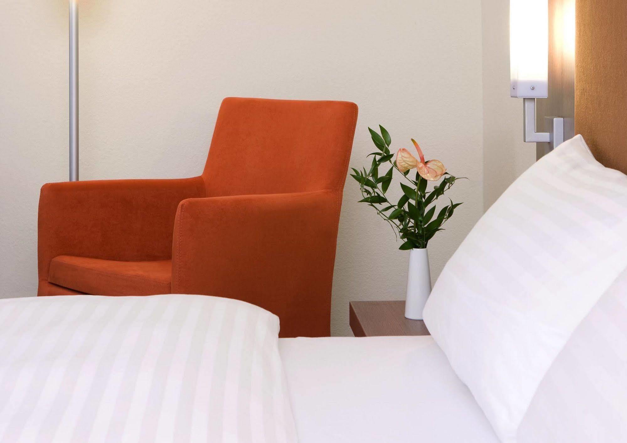 Intercityhotel Есен Екстериор снимка