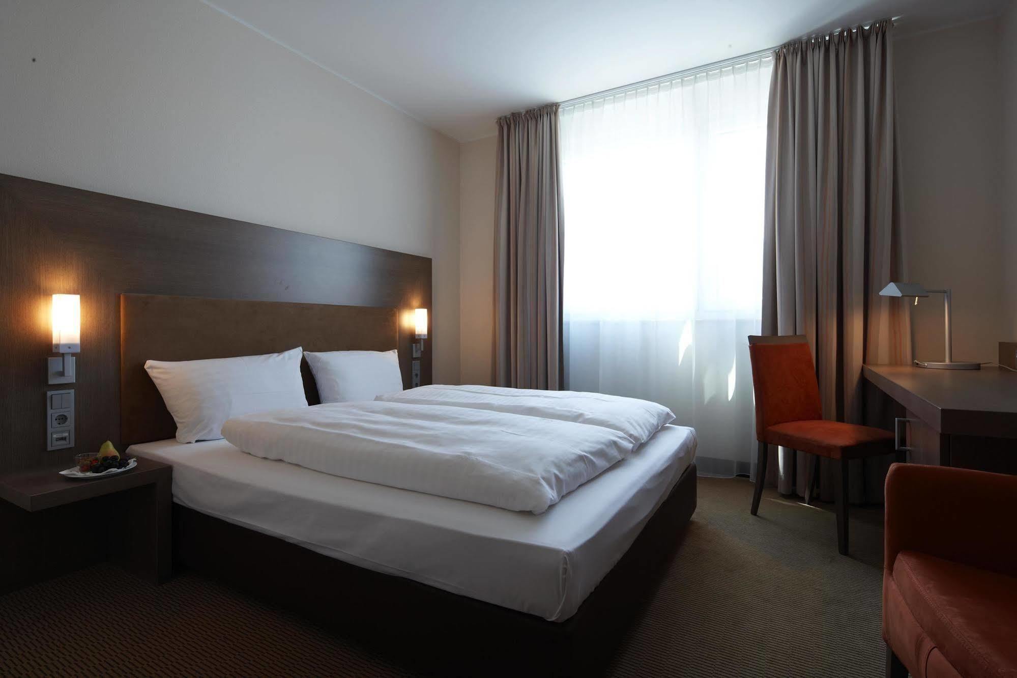 Intercityhotel Есен Екстериор снимка